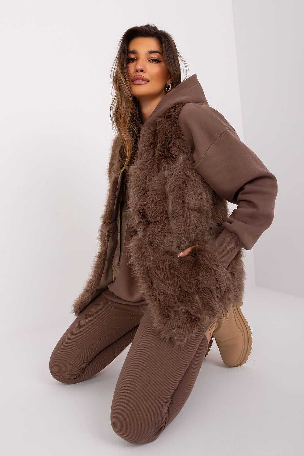 Gilet model 187526 AT 187526_1095674 430 kr AT Fashion Nordic