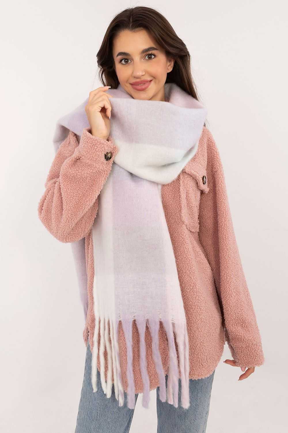 Shawl model 203177 AT 203177_1172600 96 kr AT Fashion Nordic