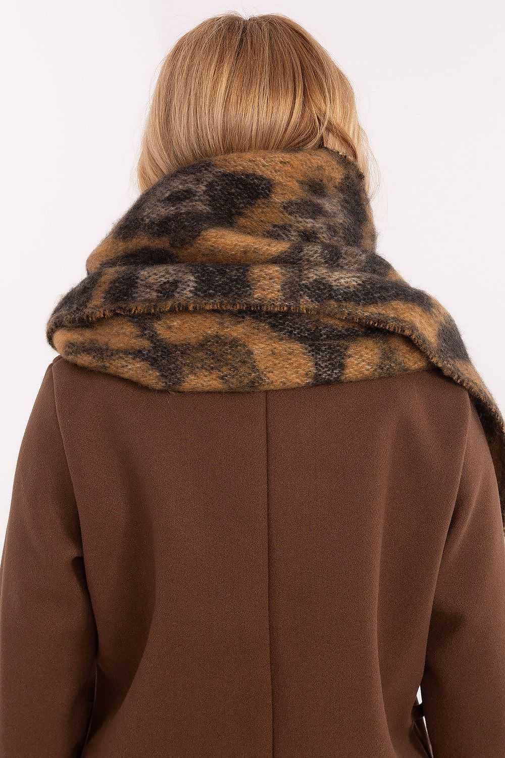 Shawl model 205960 AT 205960_1187366 111 kr AT Fashion Nordic