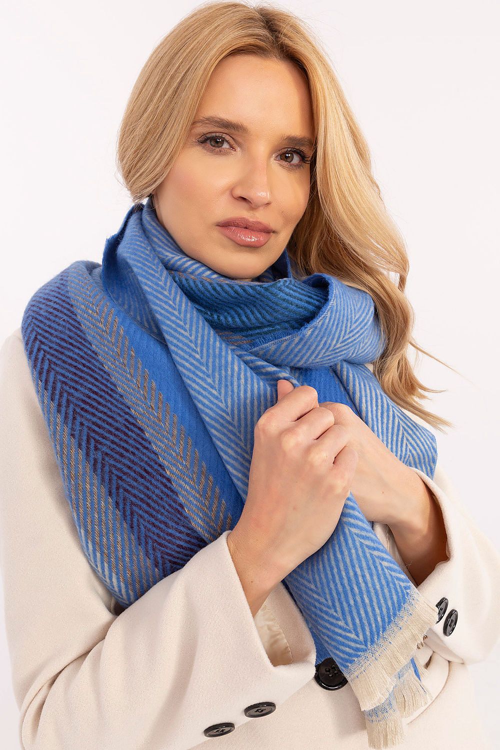 Shawl model 206037 AT 206037_1187724 96 Fashion & Accessories Fashion Nordic