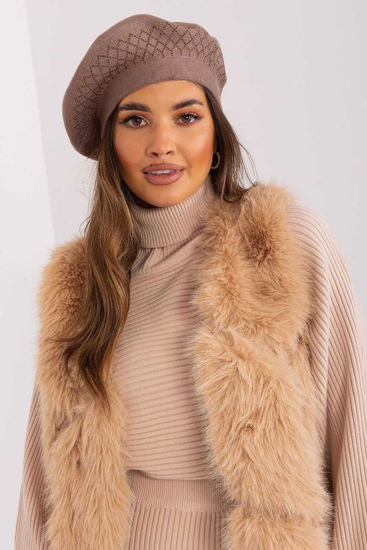 Beret model 208244 AT 208244_1198391 136 kr AT Fashion Nordic