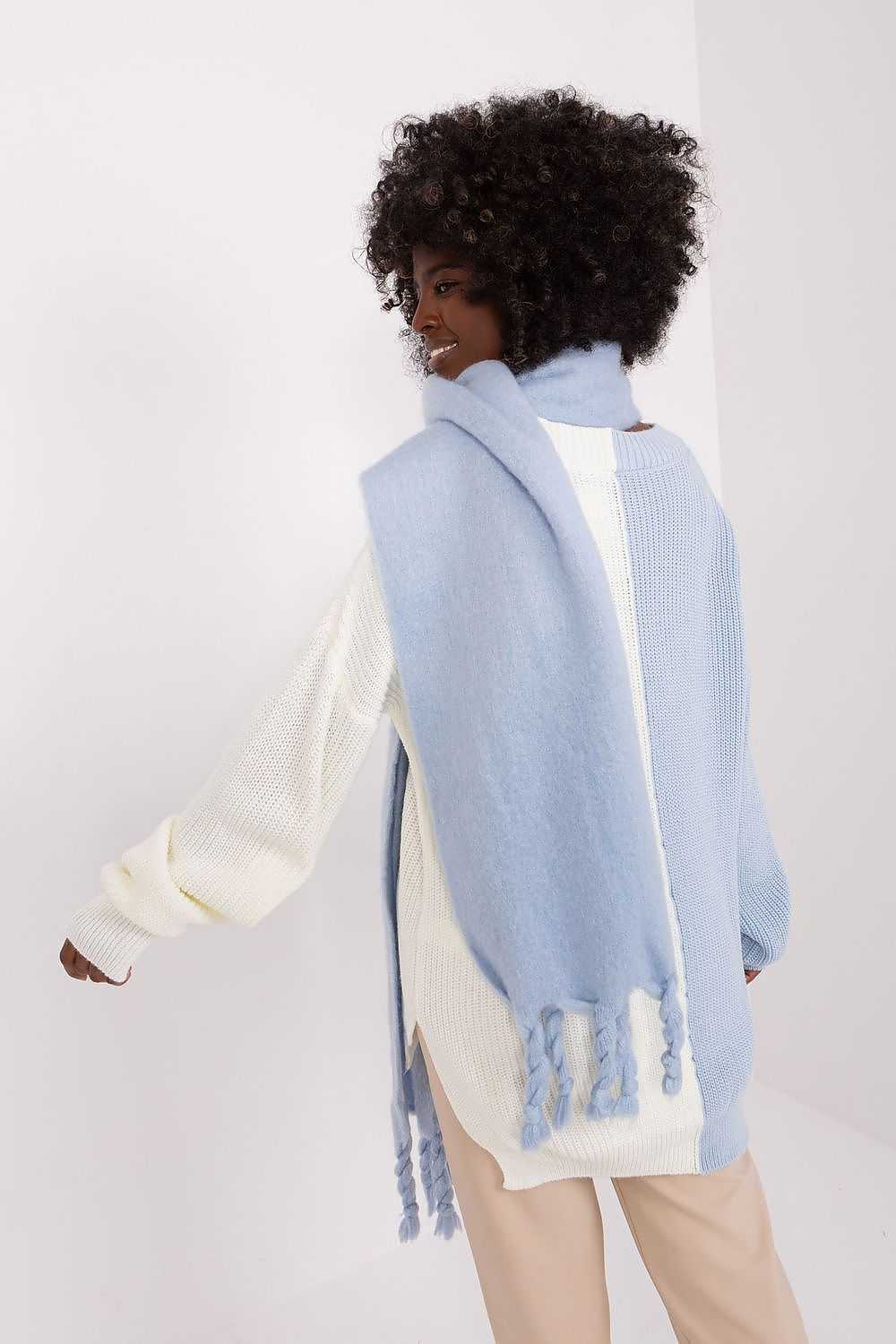 Shawl model 208271 AT 208271_1198418 114 kr AT Fashion Nordic