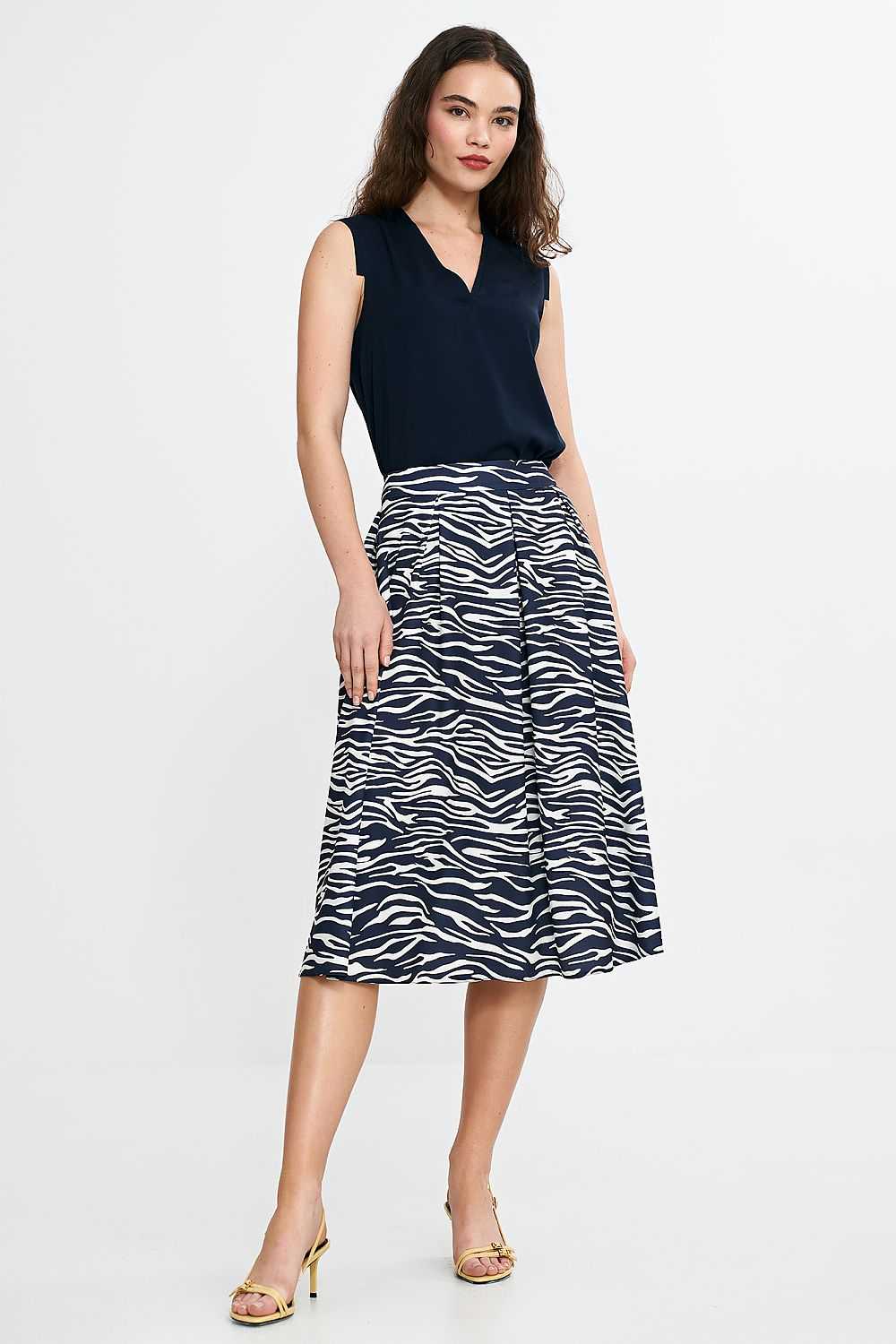 Skirt model 210067 Nife 210067_1205714 510 kr Short Skirt and Top Sets Nife Fashion Nordic