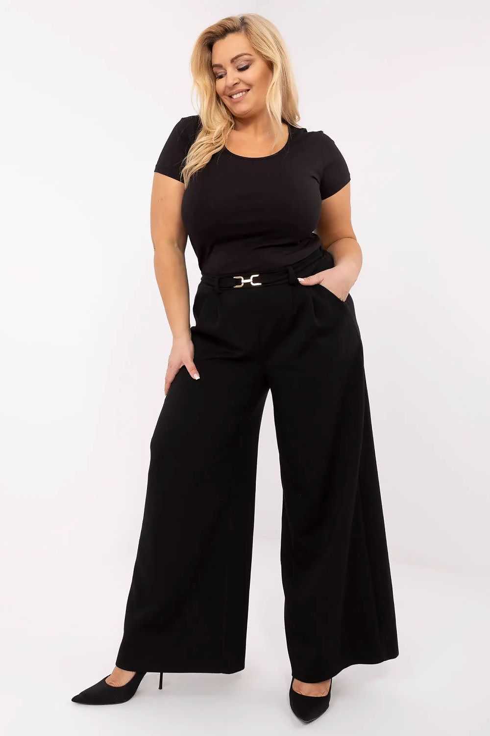 Plus size T-shirt model 211764 Relevance 211764_1214635 113 kr Relevance Fashion Nordic