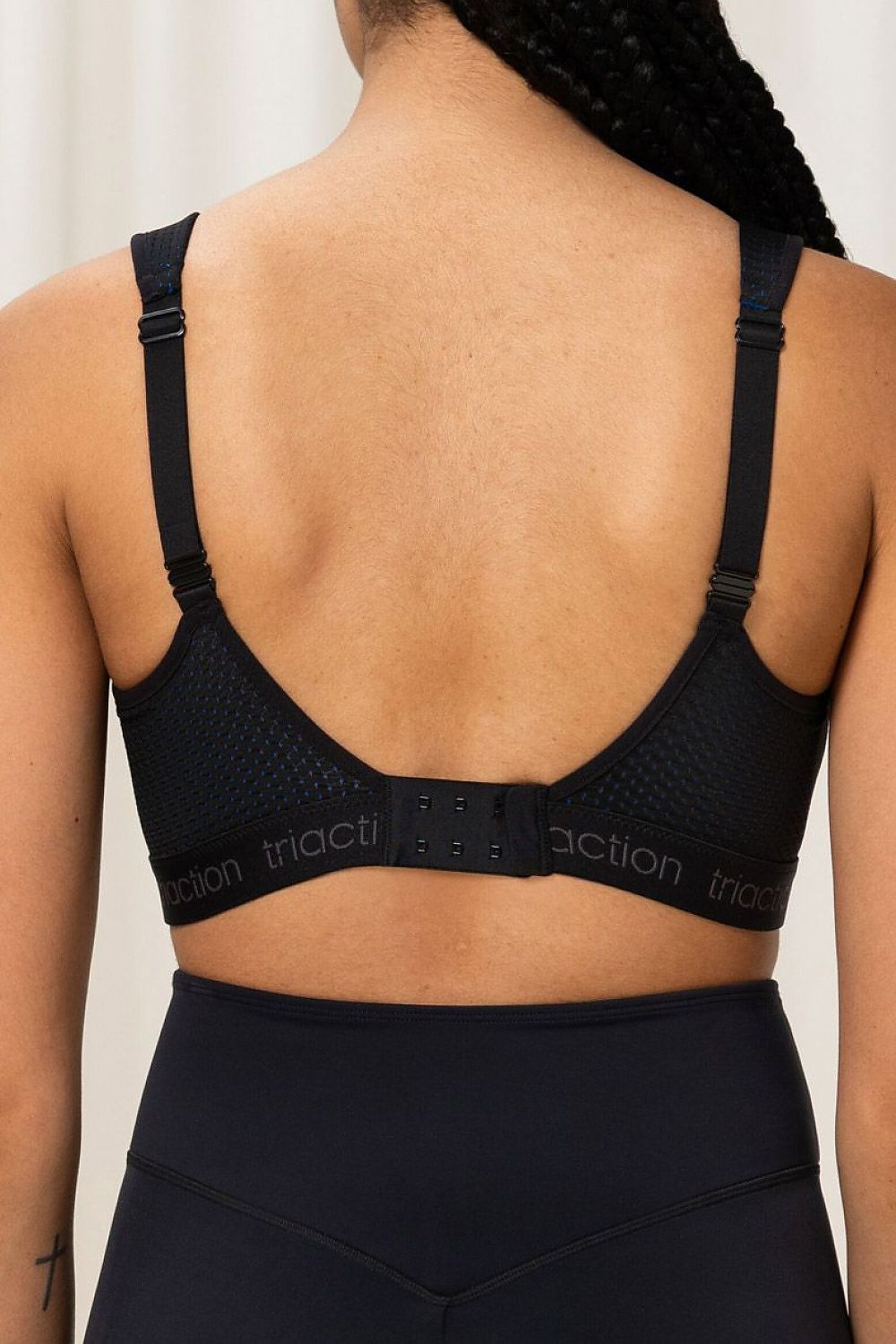 Sports bra model 230214 Triumph