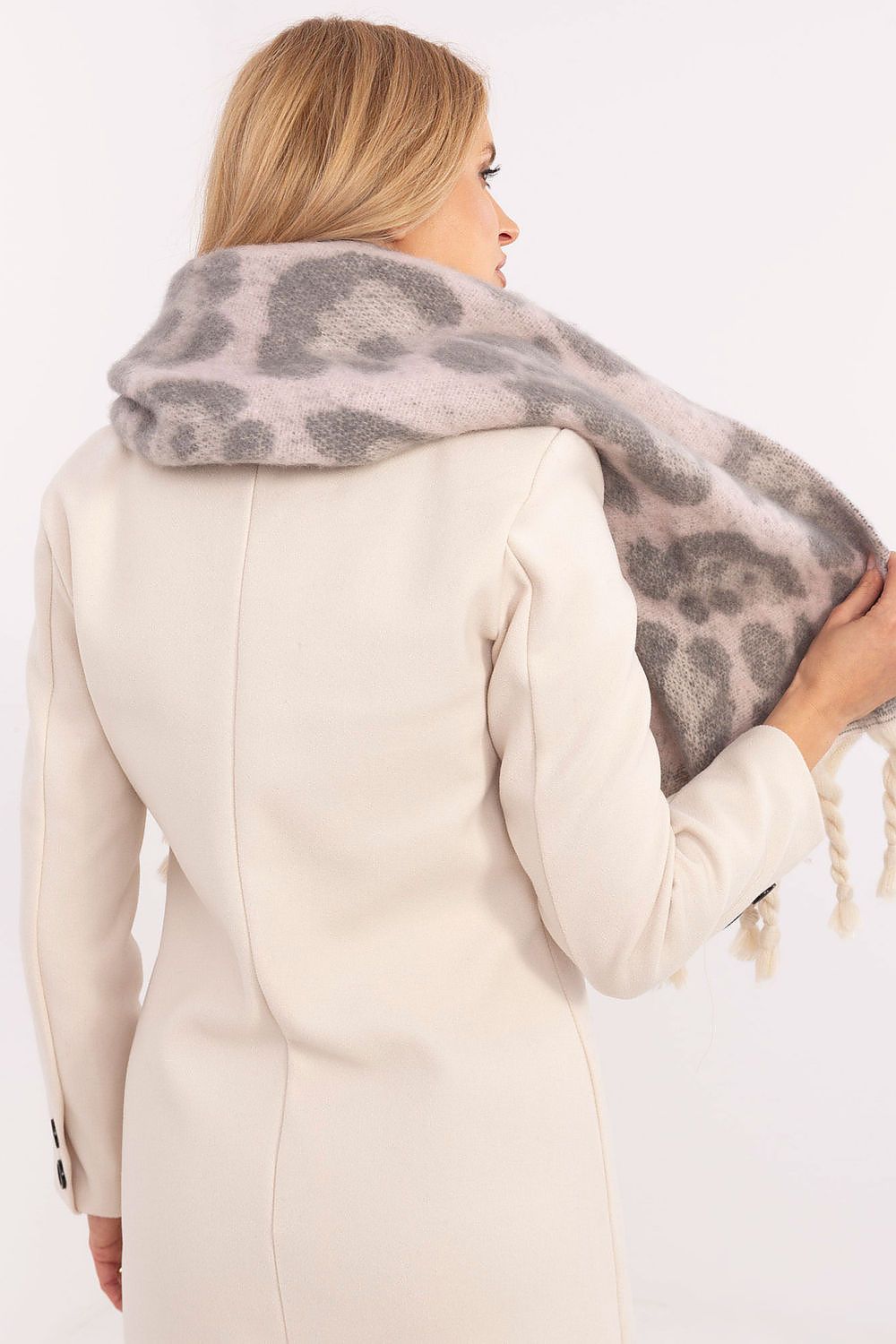 Shawl model 205960 AT 205960_1187366 111 Fashion & Accessories Fashion Nordic
