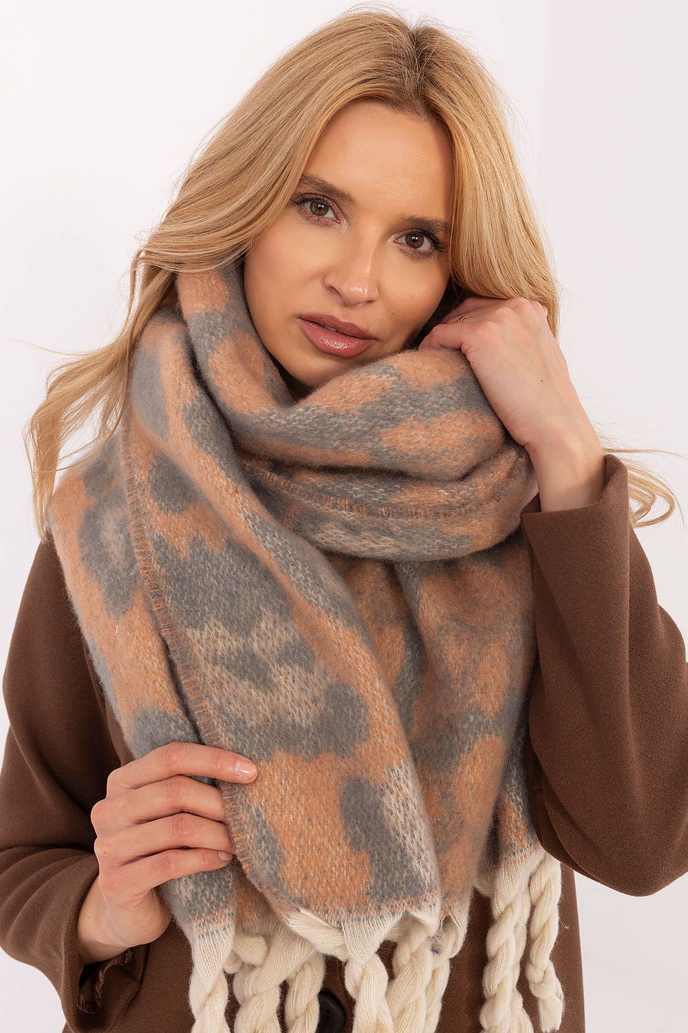 Shawl model 205960 AT 205960_1187366 111 Fashion & Accessories Fashion Nordic