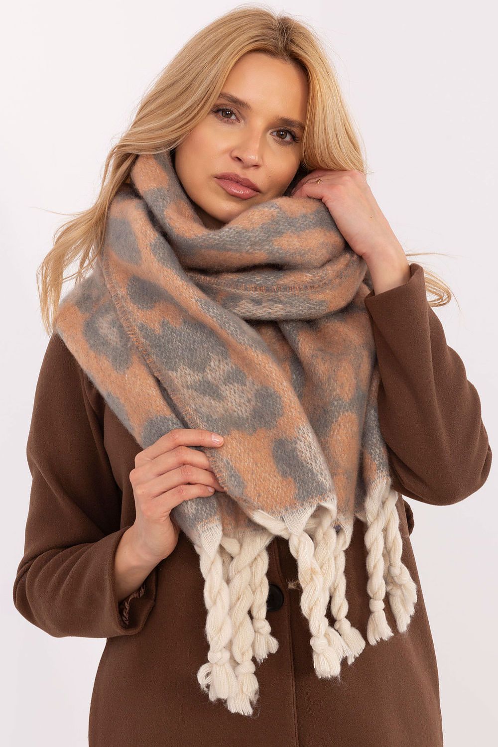 Shawl model 205960 AT 205960_1187366 111 Fashion & Accessories Fashion Nordic