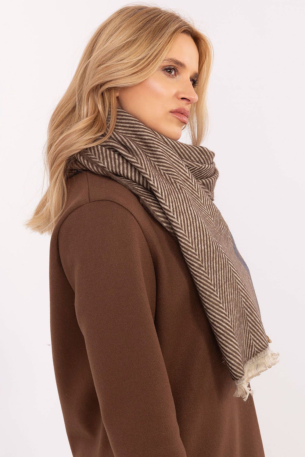 Shawl model 206037 AT 206037_1187724 96 Fashion & Accessories Fashion Nordic