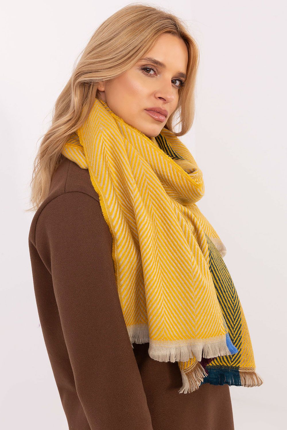 Shawl model 206037 AT 206037_1187724 96 Fashion & Accessories Fashion Nordic